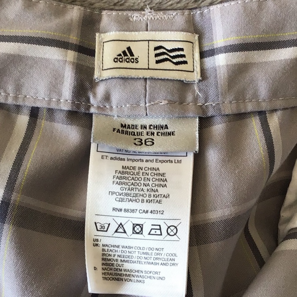 Men’s golf shorts - Picture 3 of 3